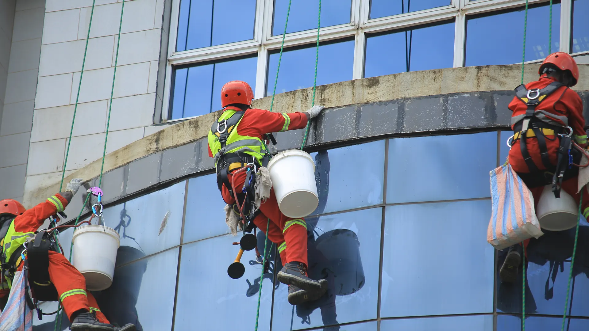 high level facade cleaning